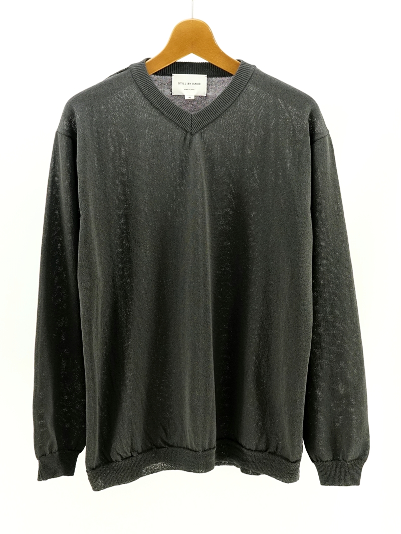 Shallow v-neck sweater / KN04241