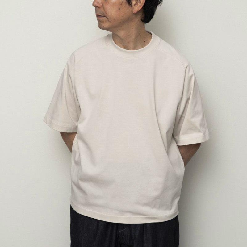STILL BY HAND　強撚糸を度詰で編み立てたクルーネックTシャツ