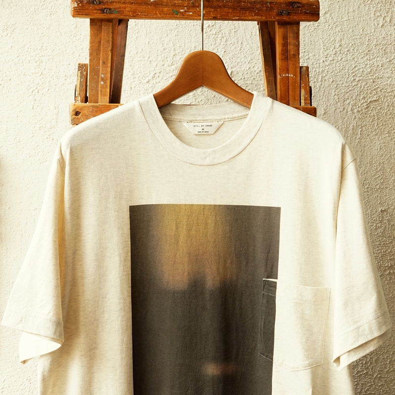 STILL BY HAND　抽象的な印象でまとめたフォトグラフィックTシャツ