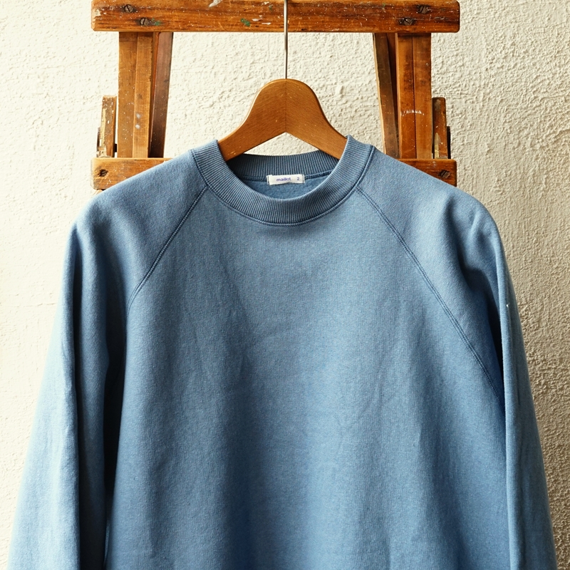 maillot 丸みのあるフォルム・ポケット付きのクルーネックスウェット