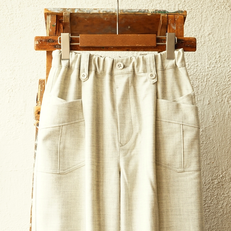 ANTGAUGE 落ち感のあるウールライクなカルゼ素材のイージーパンツ