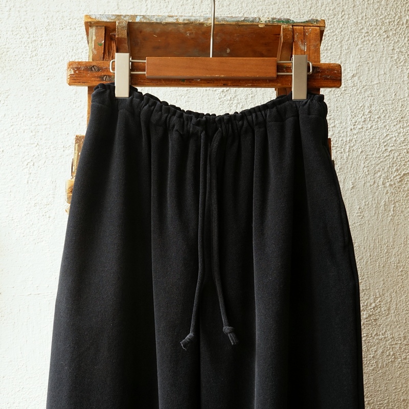 MANUAL ALPHABET　上質パイル生地のワイドイージーパンツ