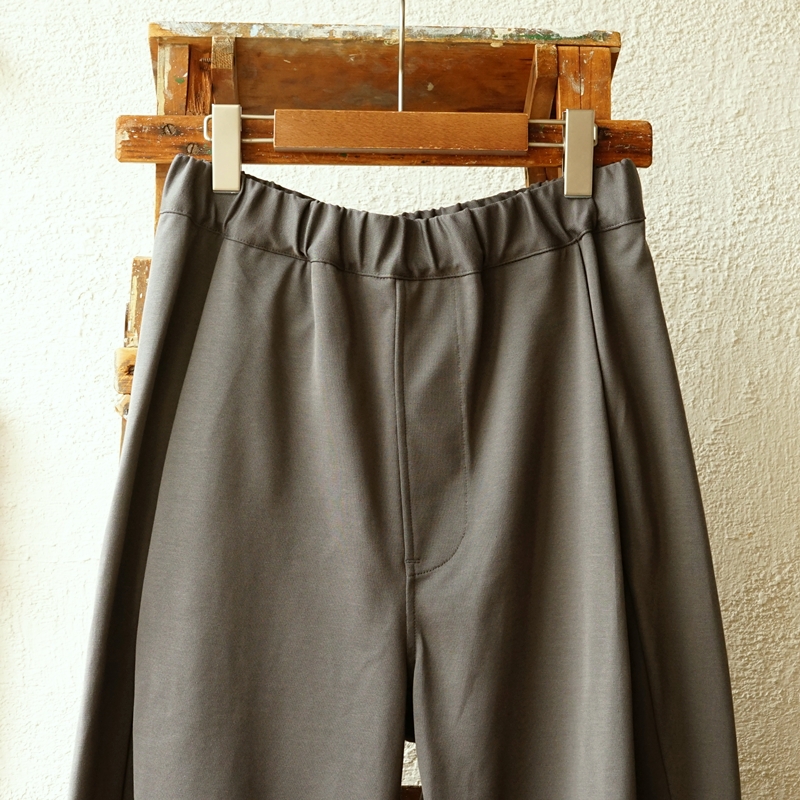 STILL BY HAND　強撚コットンのジャージーパンツ