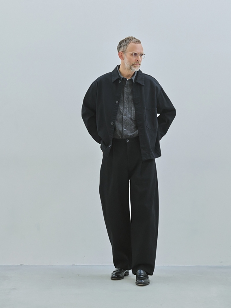 STILL BY HAND　オリジナルブラックデニムのカバーオールジャケット